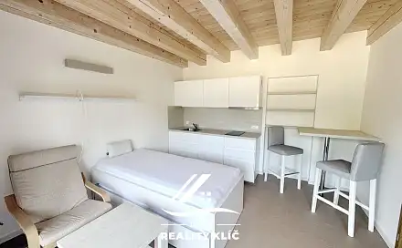 Pronájem bytu 1+kk 22 m²
