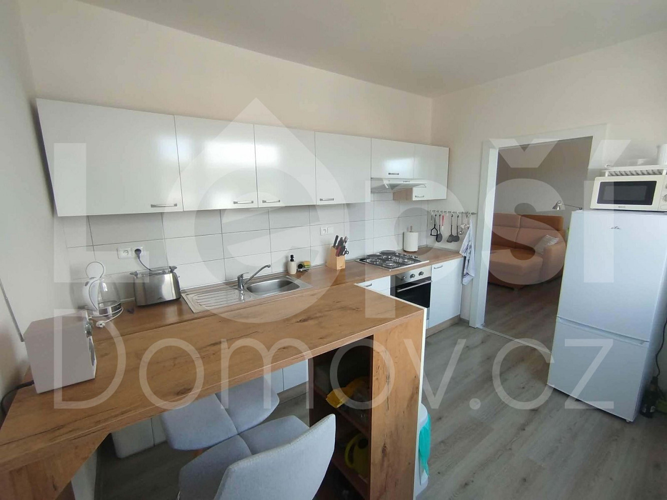 Pronájem bytu 3+1 72 m² – fotografie 2