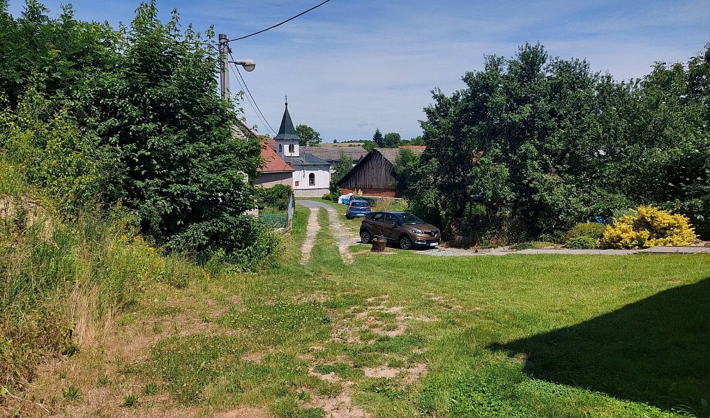 Prodej stavebního pozemku 2 760 m², Loukov – náhled fotky 3