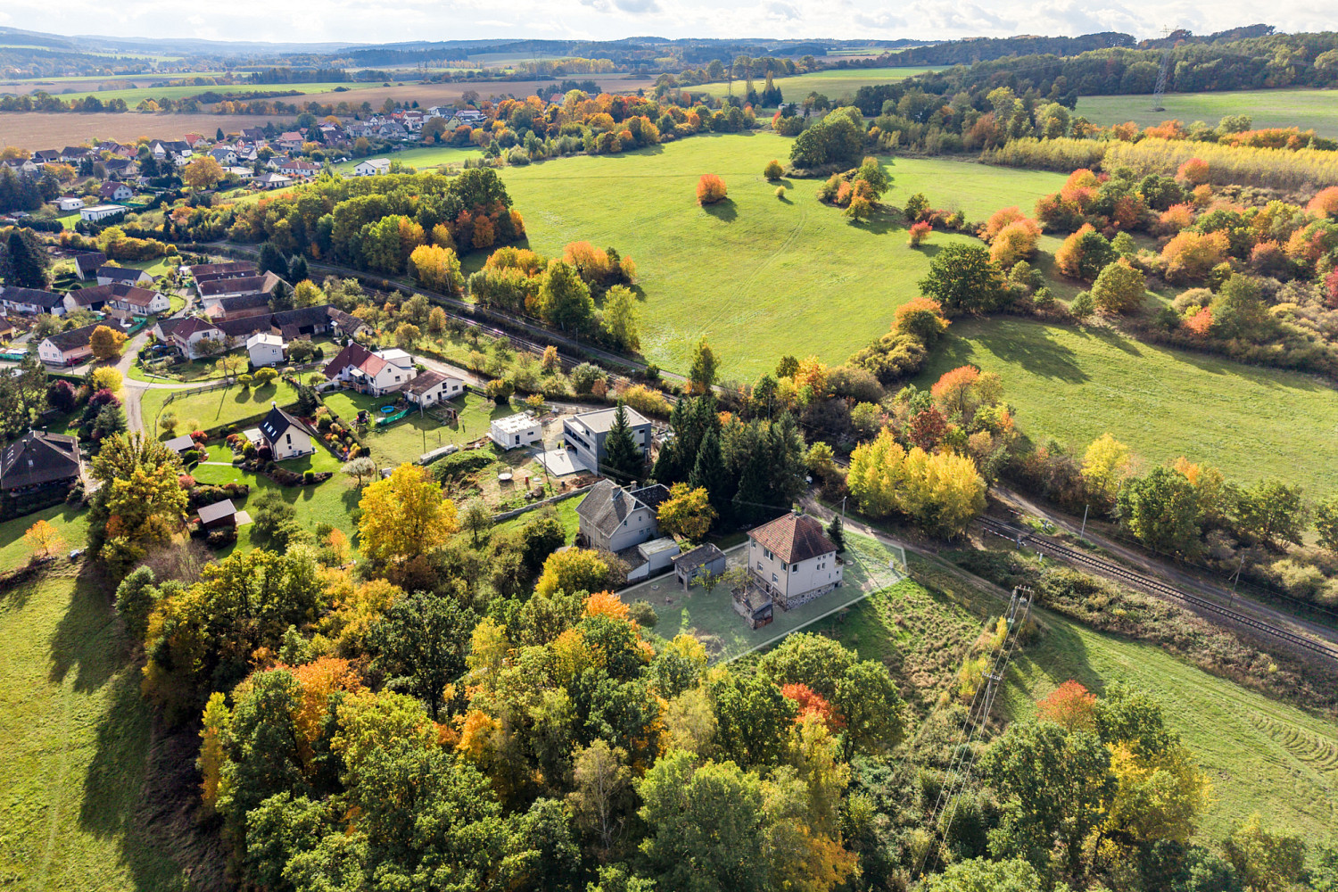 Prodej domu 200 m² s pozemkem 1 305 m² – fotografie 3