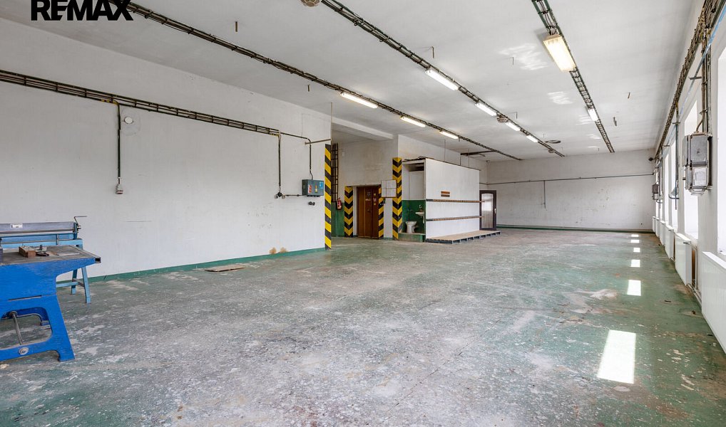 Prodej výrobních prostor 1 161 m², Nechanice – náhled fotky 19