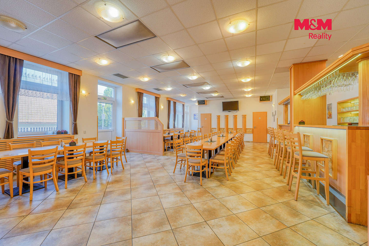 Prodej ubytovacího objektu 879 m² – fotografie 2