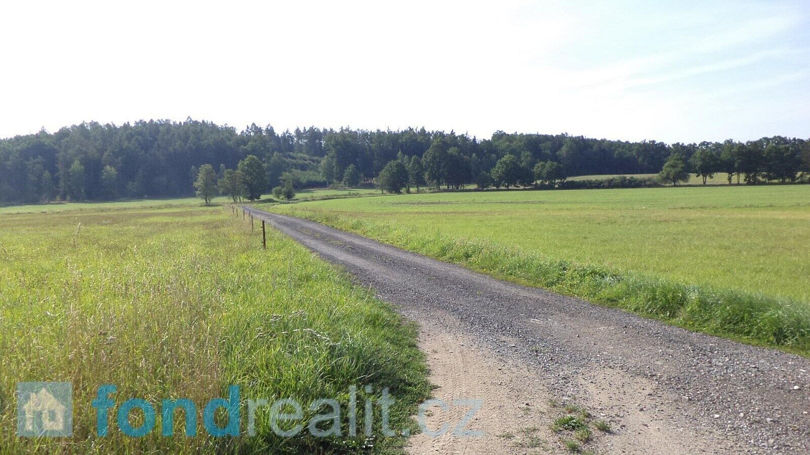 Prodej pozemku 3 240 m² – fotografie 4