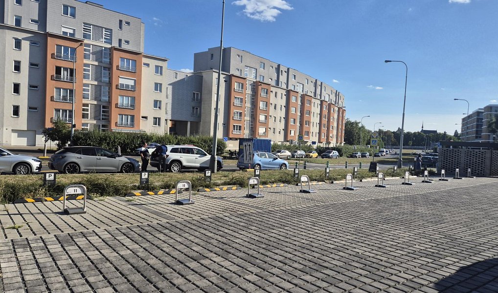 Venkovní Parkovací Stání (Green Port Strašnice), Praha – náhled fotky 3