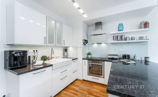 Prodej bytu 4+kk 108 m², Zvěřinova, Praha 3 - Strašnice, okres Praha