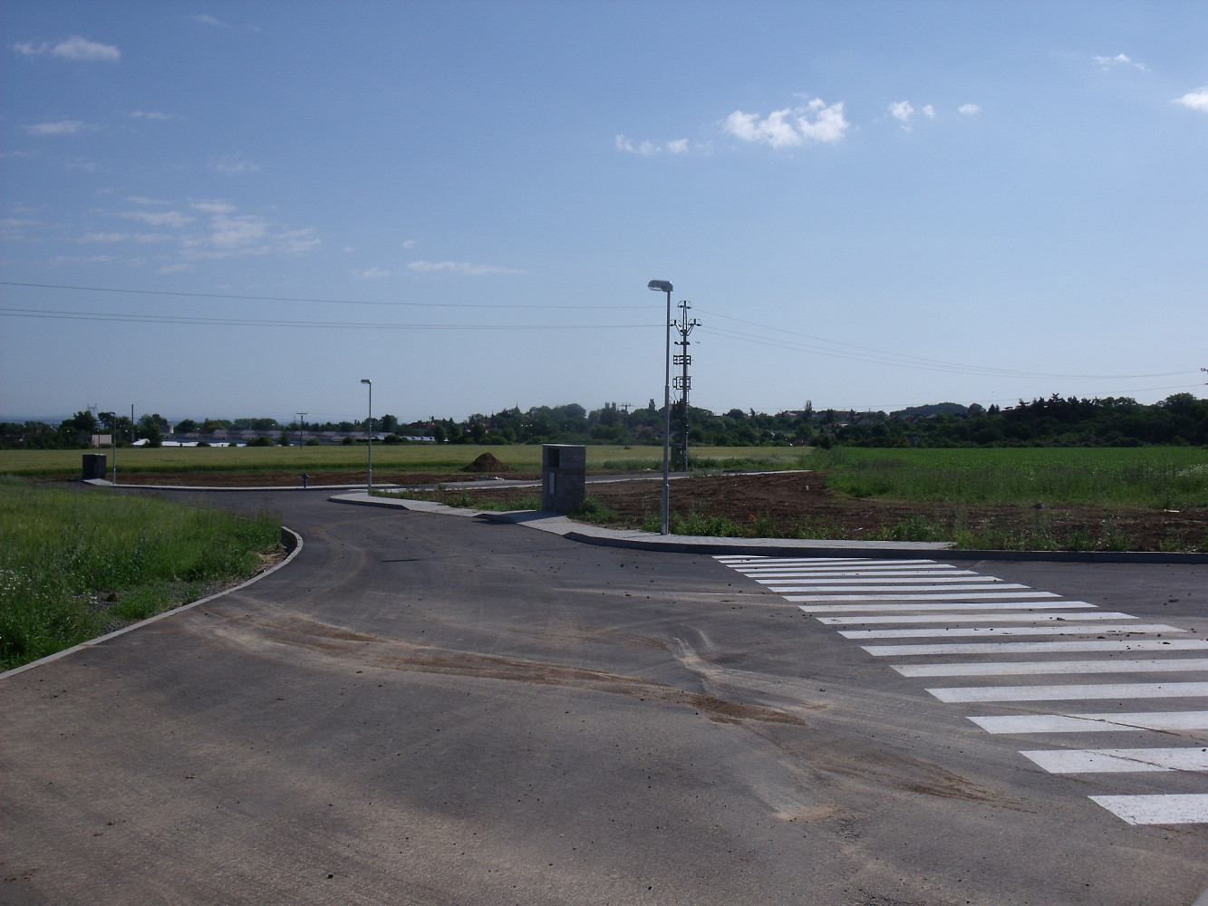 Prodej stavebního pozemku 1 200 m² — photo 2