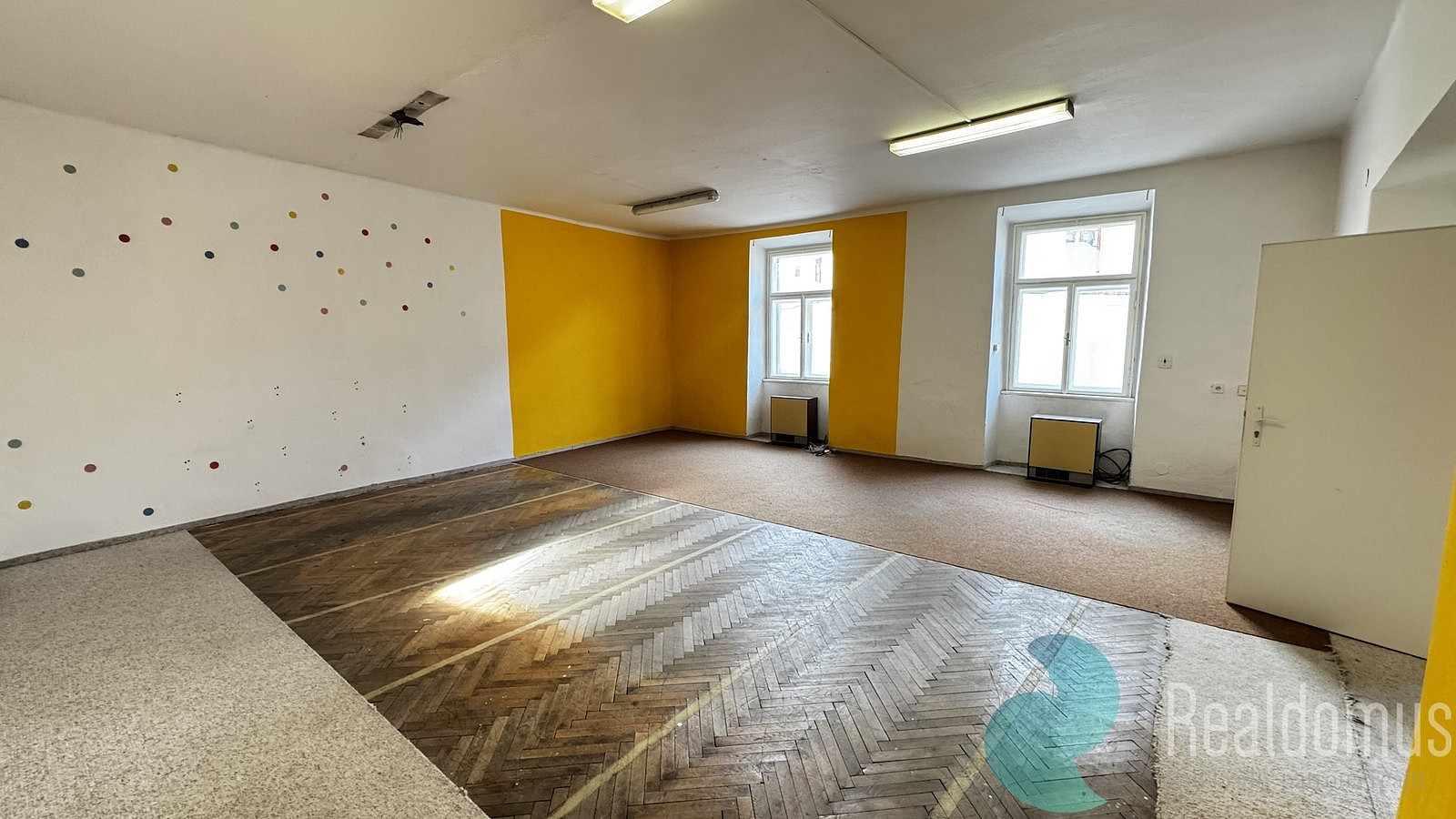 Pronájem kanceláře 200 m²