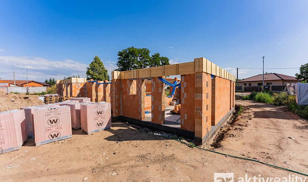 Prodej domu 87 m² s pozemkem 104 m², Obříství – náhled fotky 3