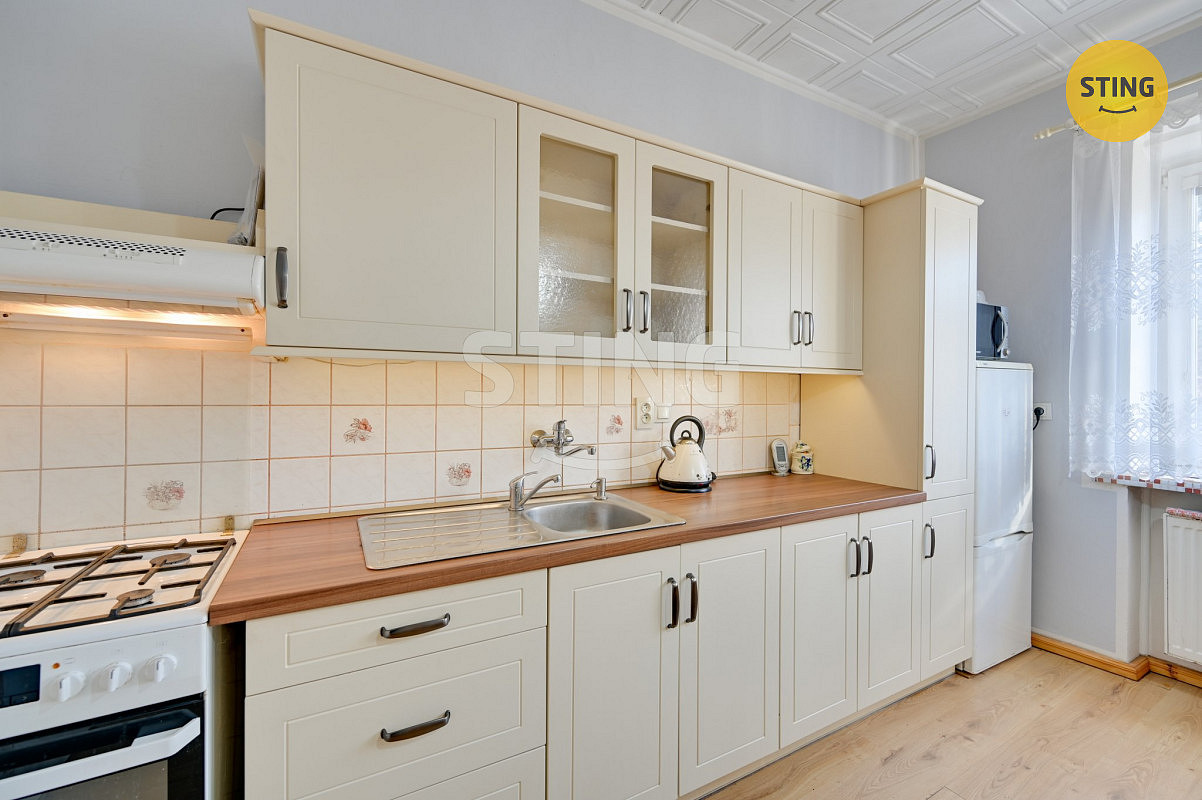 Prodej domu 190 m² s pozemkem 1 492 m² — photo 2