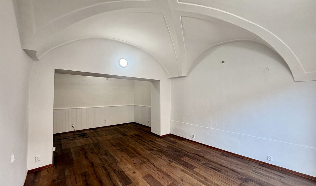 Pronájem obchodních prostor 45 m², Kyjov – náhled fotky 2