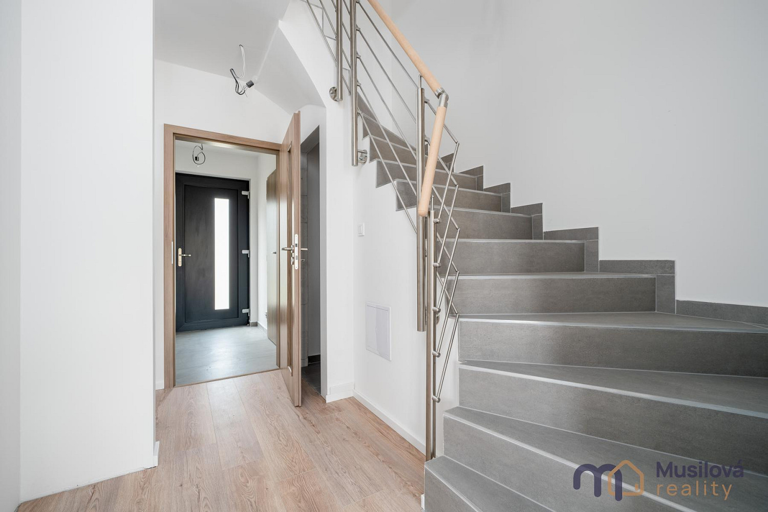 Pronájem domu 92 m² s pozemkem 384 m² – fotografie 5