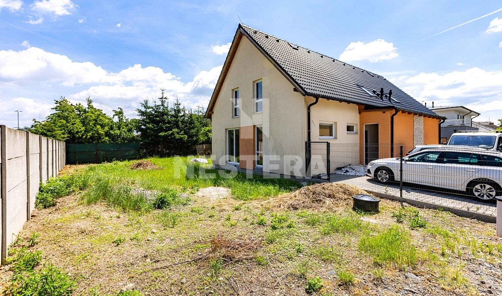 Prodej domu 130 m² s pozemkem 482 m², Jesenice – náhled fotky 24