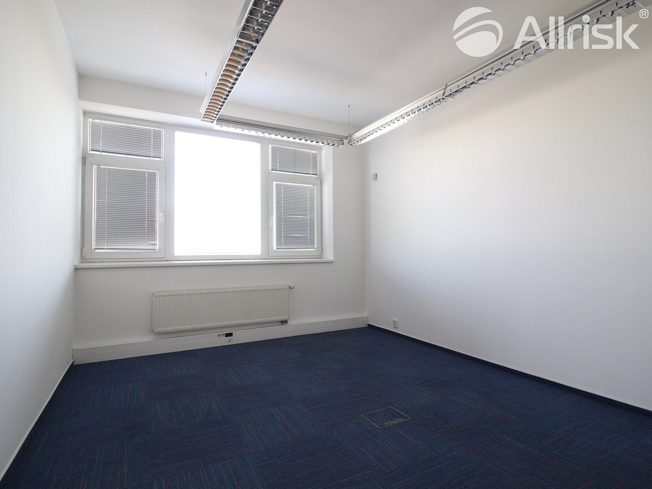 Pronájem kanceláře 42 m² – fotografie 2