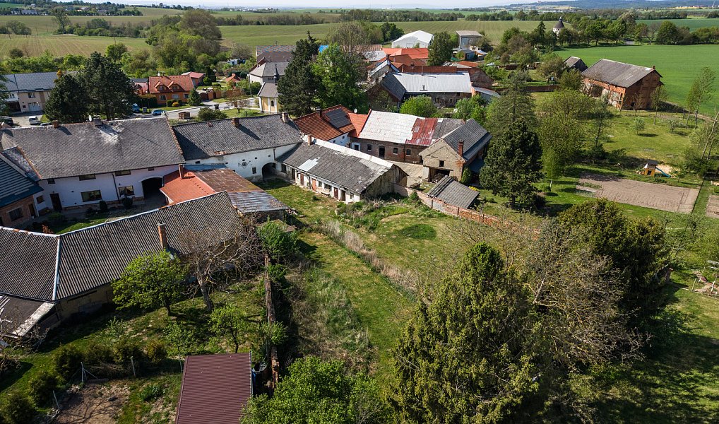 Prodej domu 536 m² s pozemkem 2 011 m², Tršice – náhled fotky 17