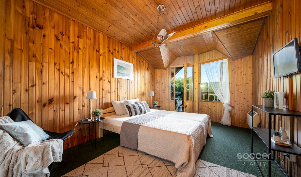 Prodej ubytovacího objektu 1 150 m², Loučeň – náhled fotky 22