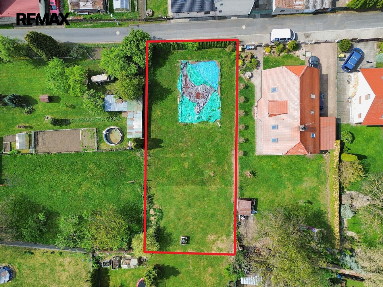 Prodej stavebního pozemku 833 m² – fotografie 2