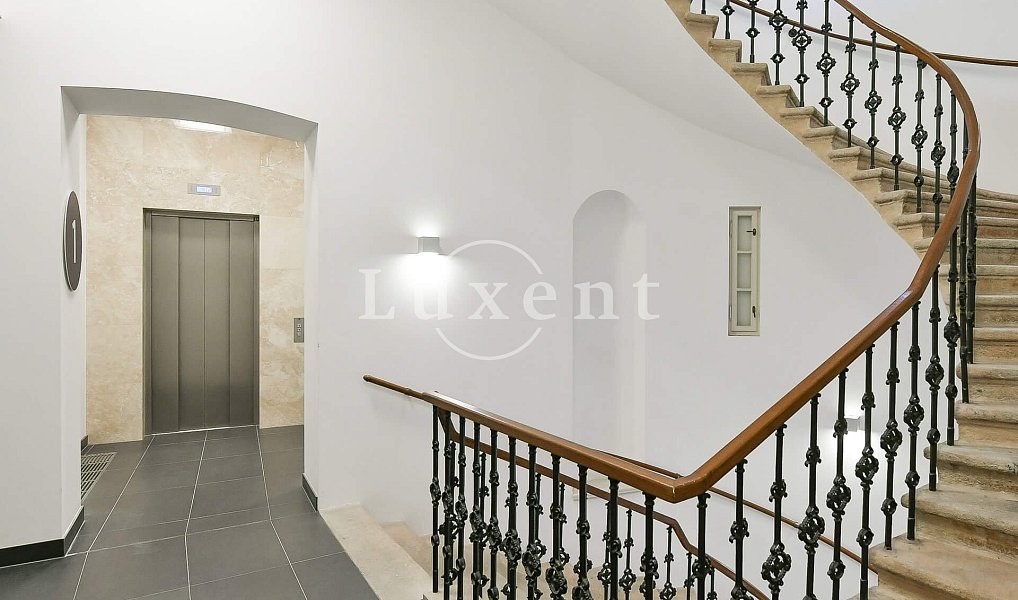 Pronájem kanceláře 243 m², Praha – náhled fotky 4