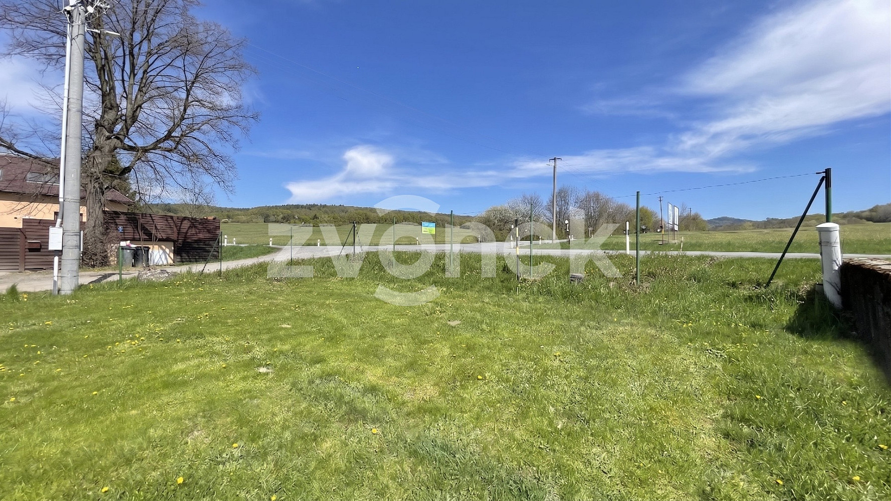 Prodej stavebního pozemku 600 m² – fotografie 4