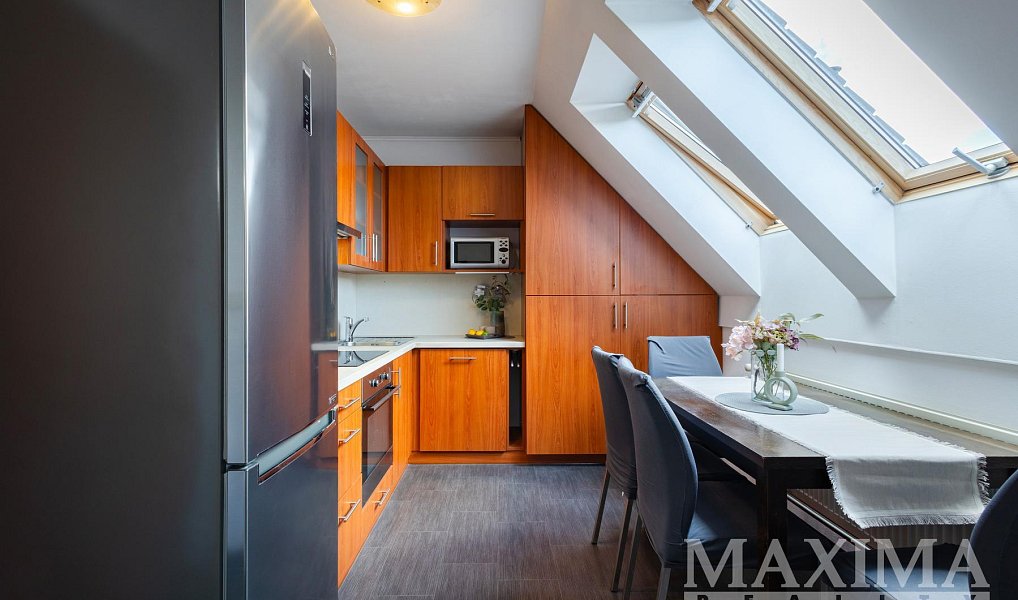 Prodej bytu 3+kk 69 m², Nupaky – náhled fotky 2