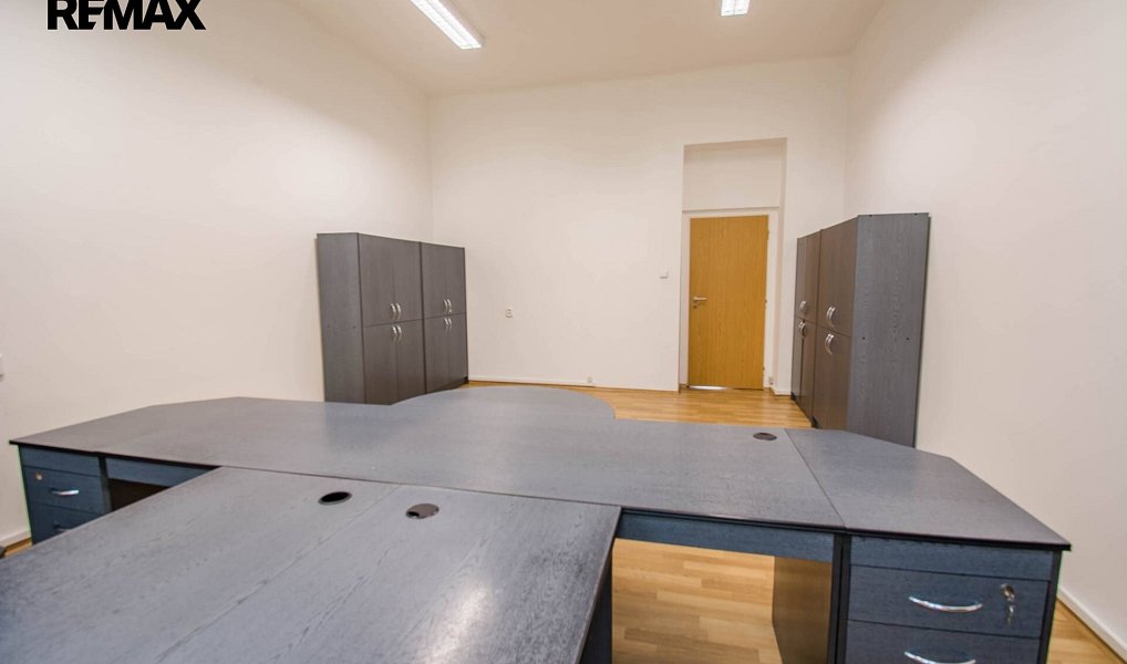 Pronájem kanceláře 61 m², Hradec Králové – náhled fotky 6