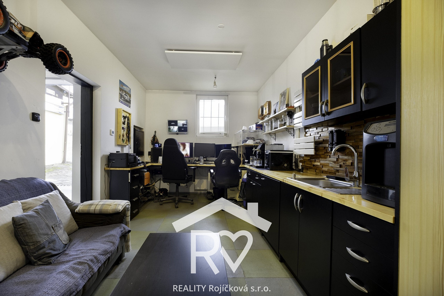 Prodej komerčního objektu (jiného typu) 482 m² — photo 3