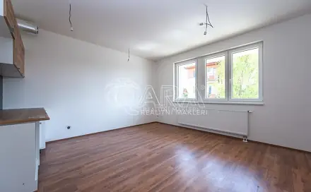 Pronájem bytu 1+kk 26 m², Karla Čapka, Unhošť, okres Kladno