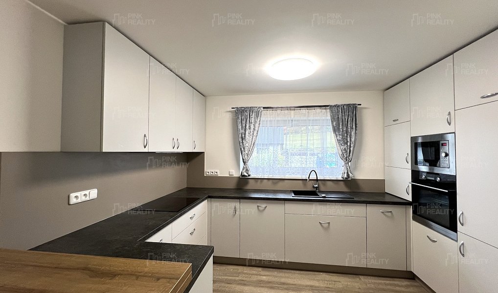 Prodej domu 187 m² s pozemkem 1 358 m², Kvasiny – náhled fotky 4