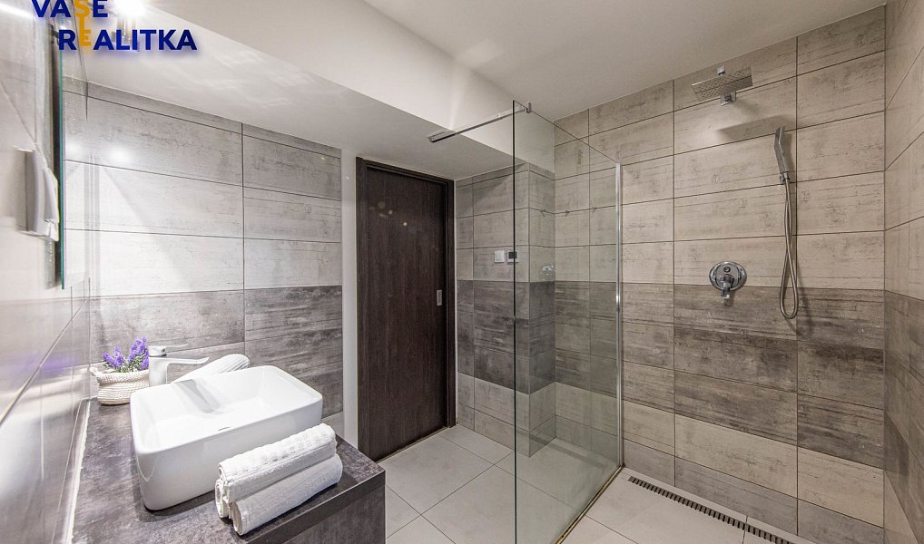 Prodej domu 140 m² s pozemkem 921 m², Ostrava – náhled fotky 2