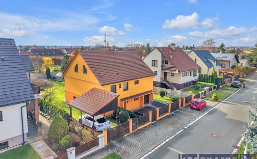 Prodej domu 300 m² s pozemkem 816 m², U Jednoty, Hradec Králové - Slatina