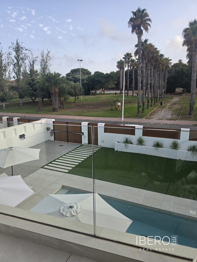 Casa 5+kk – Torrevieja, Urbanización Los Balcones - Más