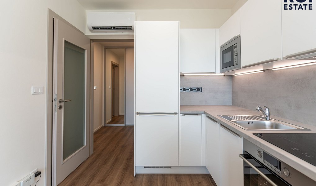 Pronájem bytu 1+kk 35 m², Praha – náhled fotky 3