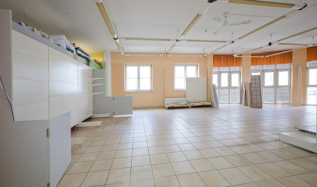 Pronájem obchodních prostor 95 m², Uherské Hradiště – náhled fotky 2