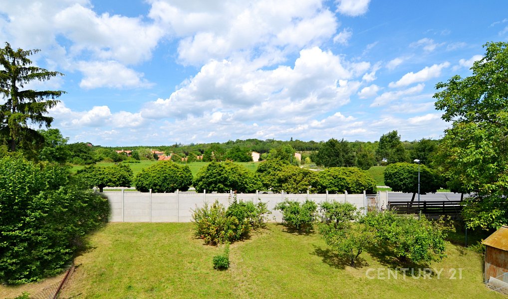 Prodej domu 215 m² s pozemkem 892 m², Hostivice – náhled fotky 4