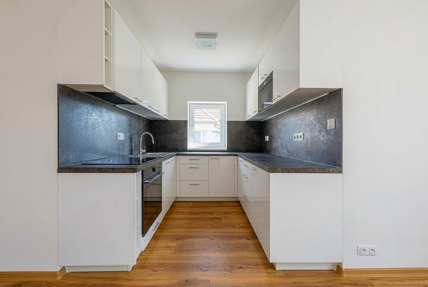 Prodej domu 133 m² s pozemkem 242 m² – fotografie 4