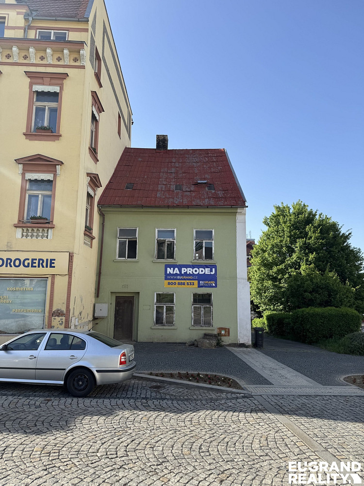 Prodej domu 240 m² s pozemkem 203 m²