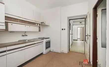 Prodej bytu 3+1 75 m², Na Drážkách, Plzeň - Újezd
