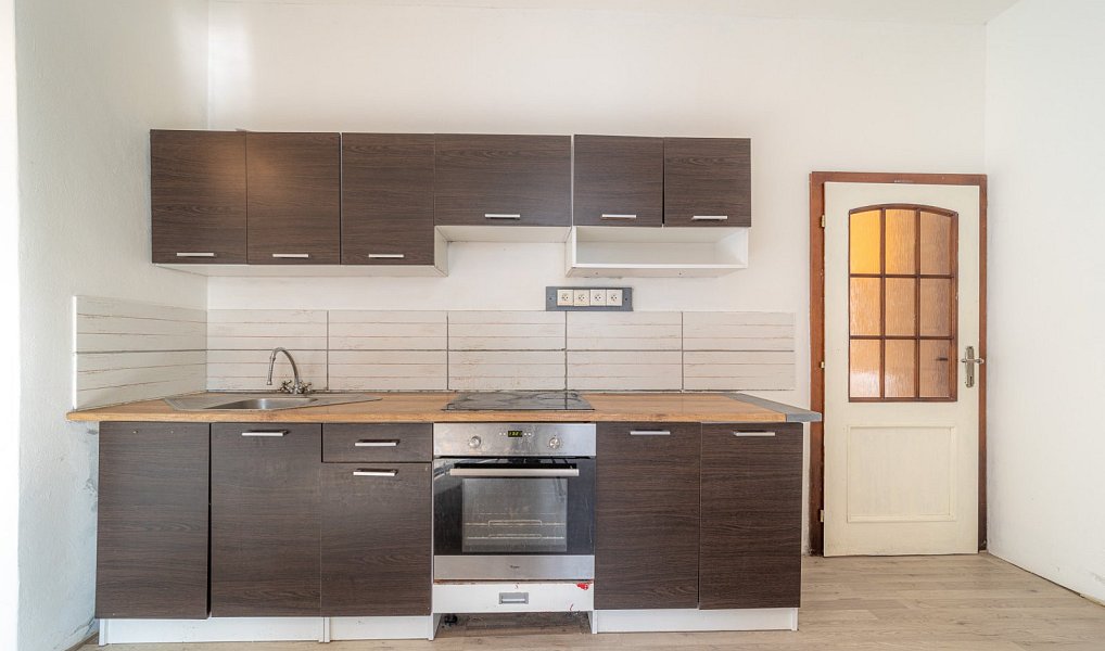 Prodej domu 463 m² s pozemkem 274 m², Šternberk – náhled fotky 8
