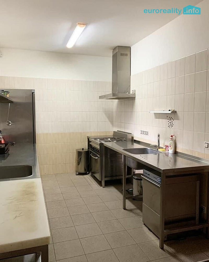 Pronájem domu 200 m² s pozemkem 400 m² — photo 5