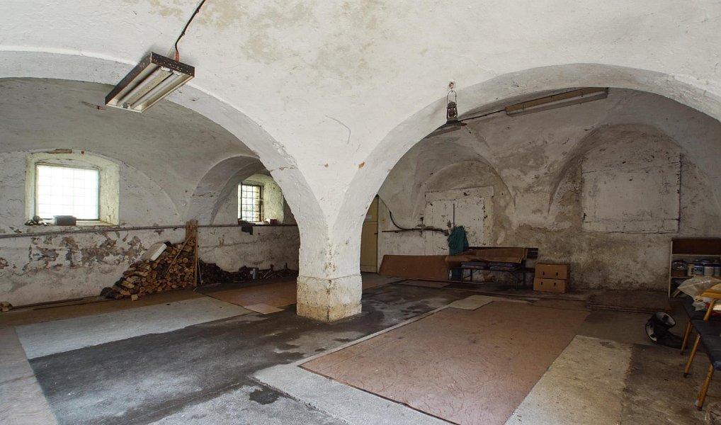 Prodej domu 1 000 m² s pozemkem 350 913 m², Stráž pod Ralskem – náhled fotky 12