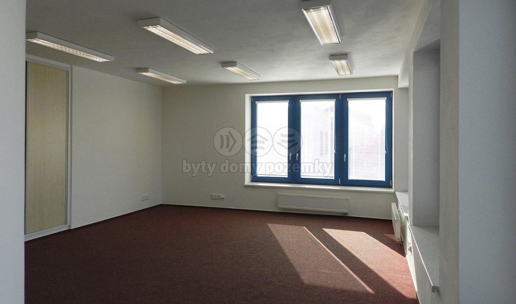 Pronájem kanceláře 54 m², Hlučín – náhled fotky 2