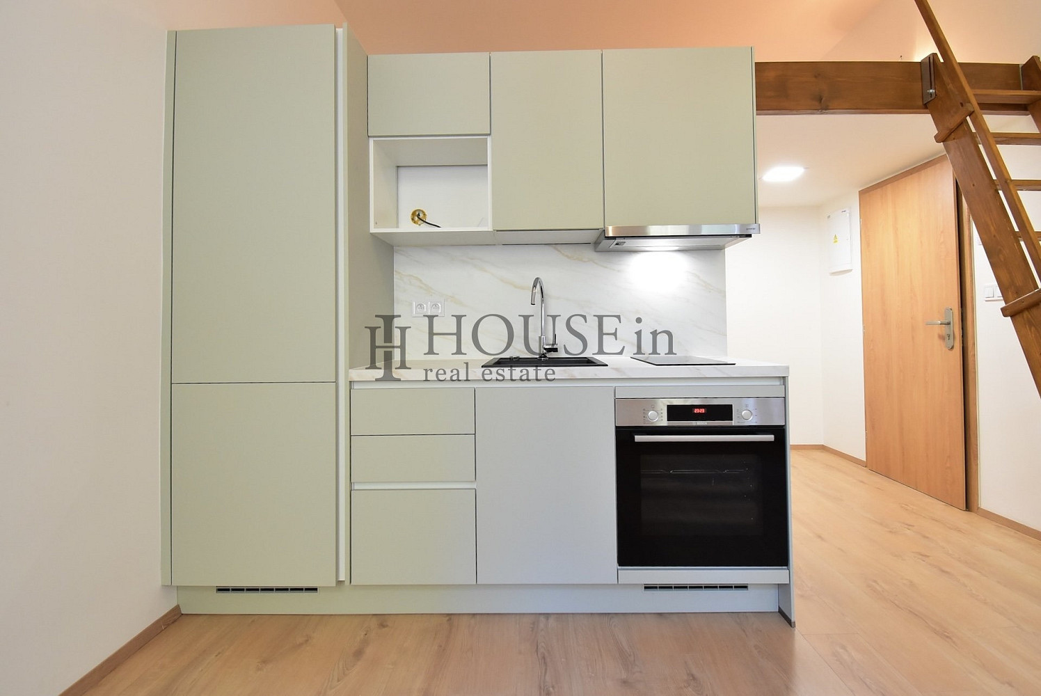 Pronájem bytu 1+kk 23 m² – fotografie 3