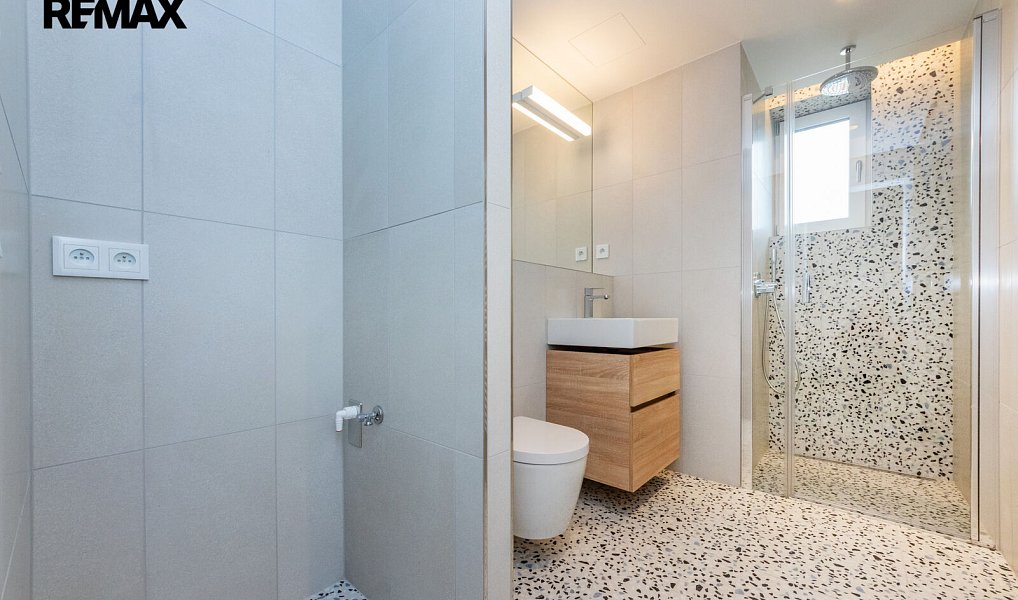 Prodej bytu 1+kk 39 m², Praha – náhled fotky 3
