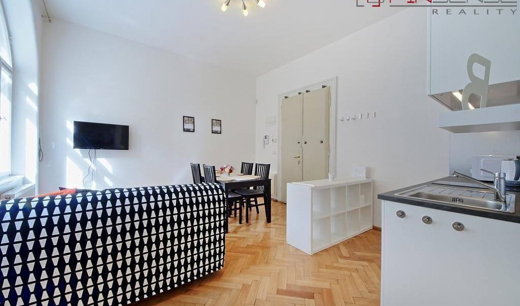 Pronájem bytu 2+kk 44 m², Praha – náhled fotky 2