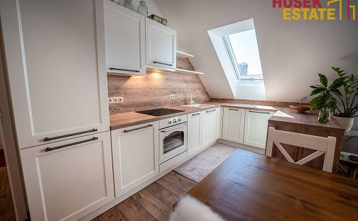 Prodej bytu 3+kk 82 m², ulice 1. května, Brno - Tuřany