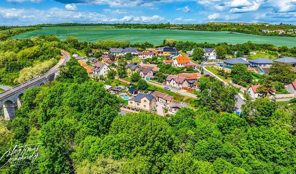 Prodej domu 171 m² s pozemkem 1 155 m², Podlešín – náhled fotky 8