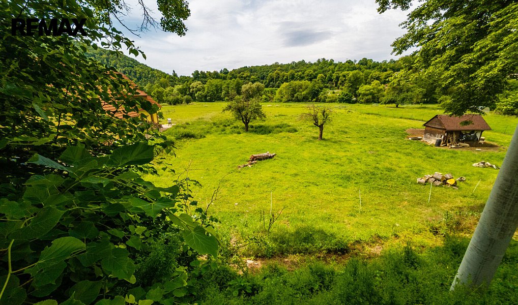 Prodej stavebního pozemku 2 004 m², Beroun – náhled fotky 14