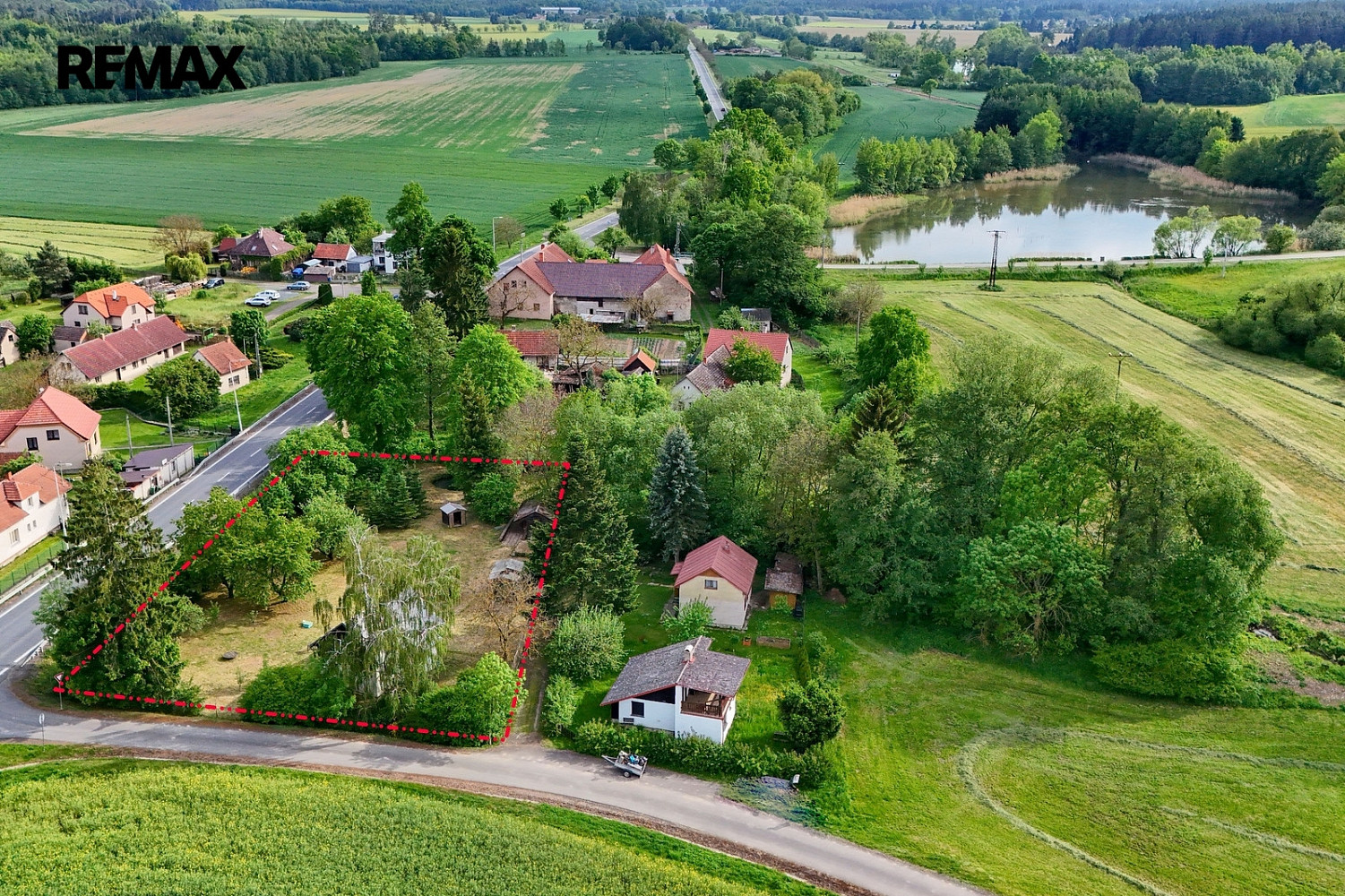 Prodej stavebního pozemku 1 677 m²