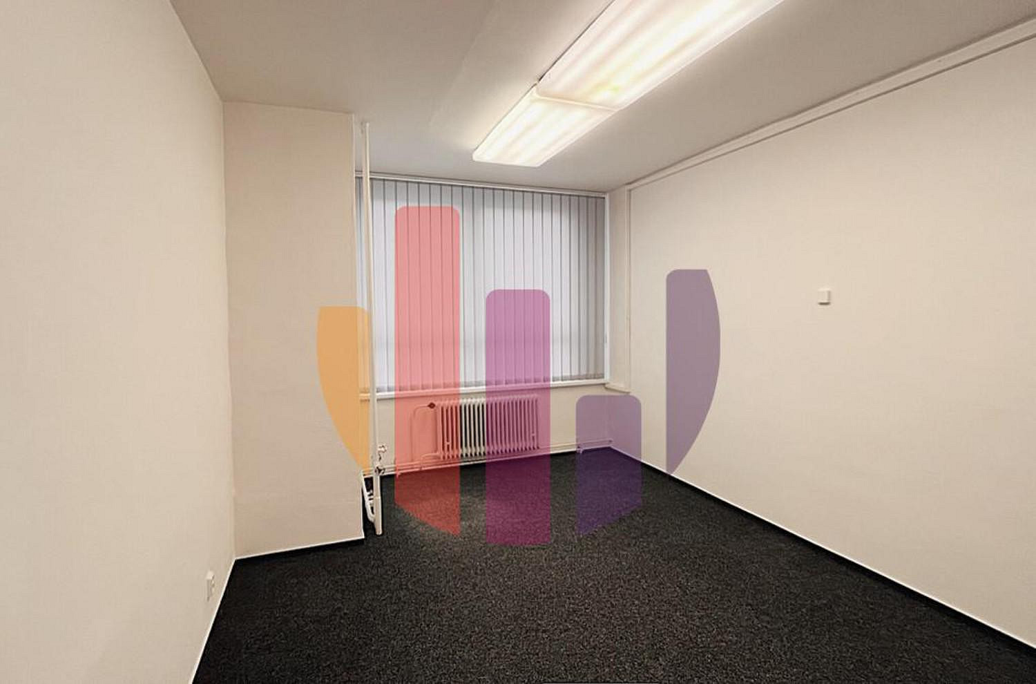 Pronájem obchodních prostor 83 m² — photo 3