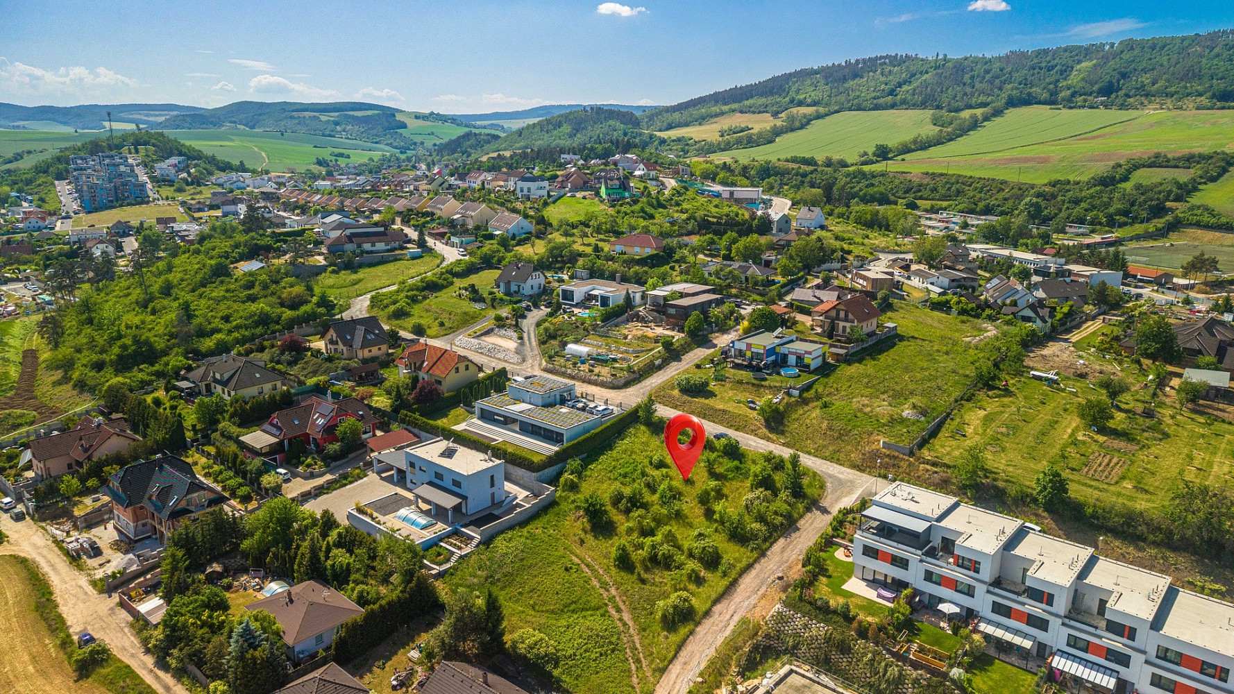 Prodej stavebního pozemku 1 054 m² — photo 2