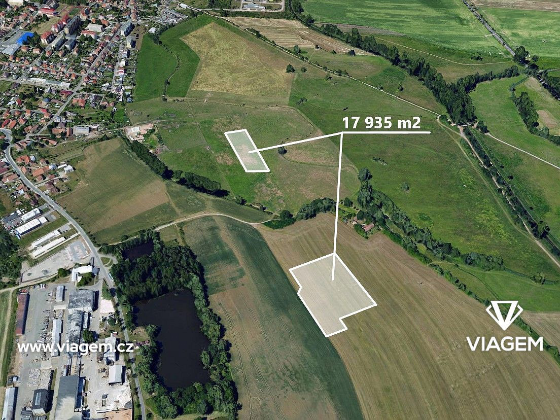 Prodej pole 1 328 m²